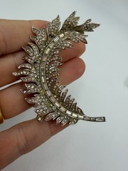 Vintage Brooch Trifari Feather Rhinestone Clear AS IS DAMAGED PJ