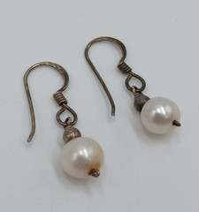 VTG 7mm Pearl Dangle Earrings 1in Drop Sterling Silver French Wire 1.43g Estate