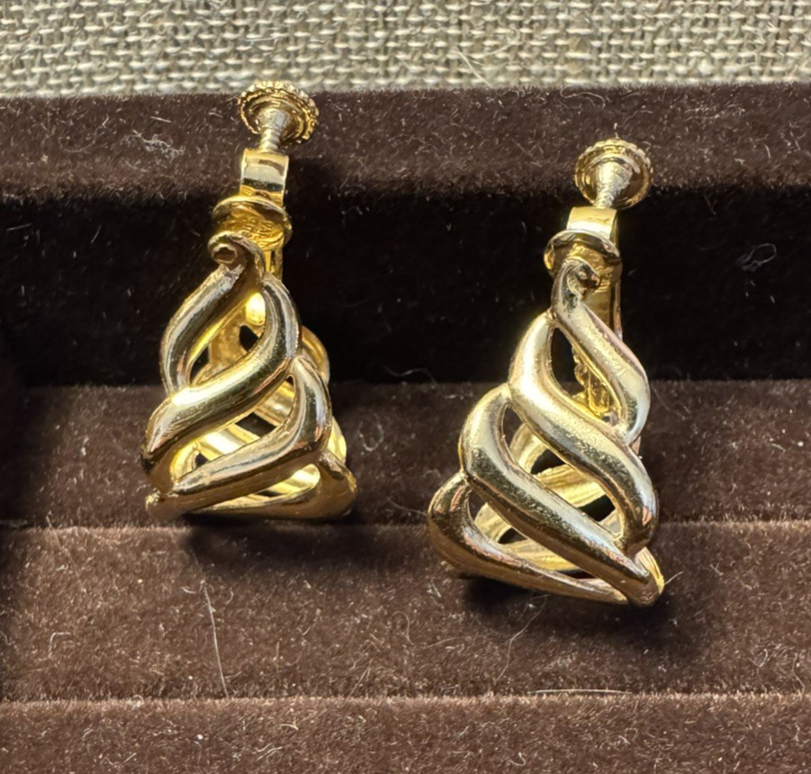 Vintage Vendome Gold-Tone Twisted Screw Back Clip On Earrings