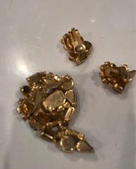 Vintage brooch and mayching earings.