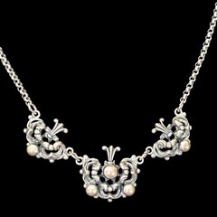 Vintage Mid-Century MN 835 Silver Traditional Floral Design 3D Necklace