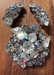 VTG Karu Rhinestone Purple Clear Demi Pasture Set Clip On Earrings Brooch Pin