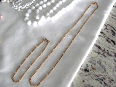 LOT OF 17 PIECES OF VINTAGE COSTUME JEWELRY NECKLACES & BRACELETS ALL WEARABLE