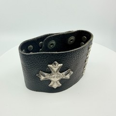 Bracelet Hard Rock Cafe Iron Cross Leather Cuff Black Silver Tone Biker Retro