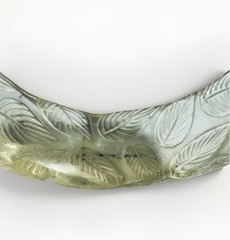 Vintage Clear Translucent Carved Floral Leaf Lucite Bangle Bracelet