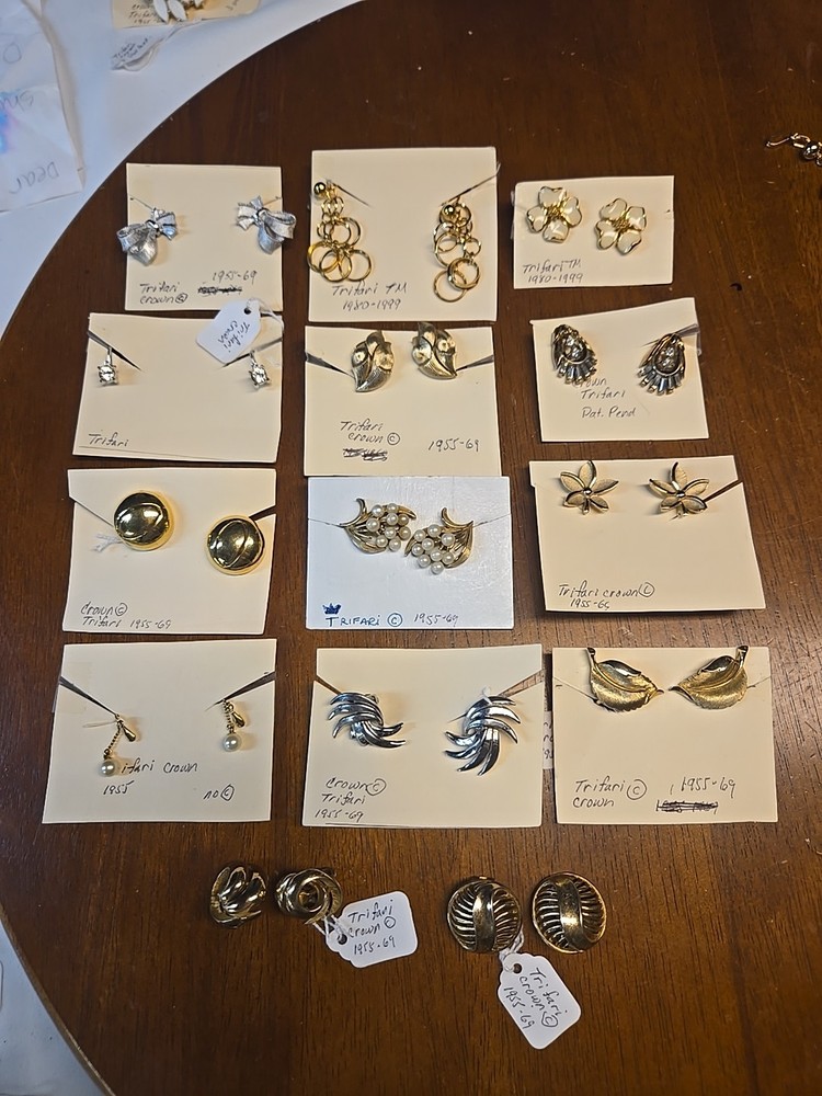Lot 14 Pairs Vintage TRIFARI Earrings Signed Crown TM 1940s-90s Gold Tone Pearl