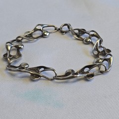 Vtg 900 Silver Panel Bracelet 17.16g Fine Jewelry 8.25″ Artisan Spring Ring