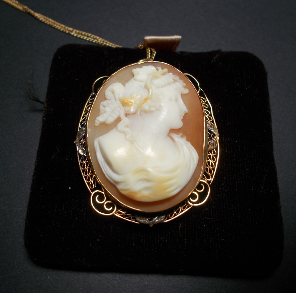 Antique VICTORIAN CAMEO Brooch Pendant Shell 14k Gold BEAUTIFUL!