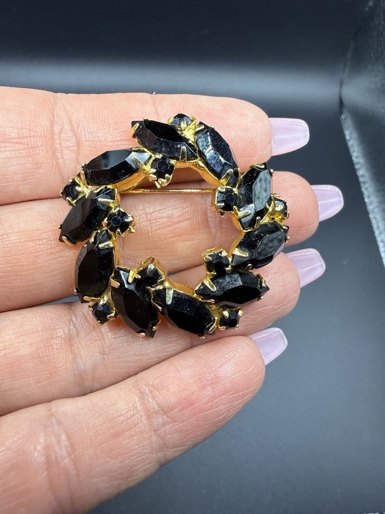 Opaque Black Rhinestone And Gold Toned Circle Wreath With Navette Vintage Brooch