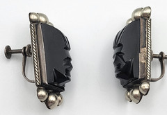 Vtg Mexico Silver Carved Onyx Tribal Mask Earrings Screw Back 1.25″