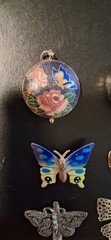 Vintage 7 PIECES Butterfly Lot. Signed Monet and Unsigned PIECES GOLD-TONE METAL