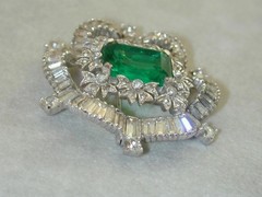 FAB JOMAZ Joseph Mazer Emerald Center Clear Rhinestone Pin Brooch Baguettes