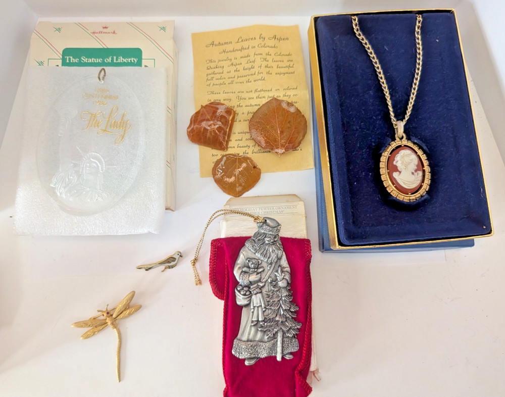 Avon Vintage Cameo Necklace 1993 Pewter Ornament Aspen Leaf Jewelry Lot NICE