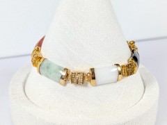 Vtg Six Color Jade w/ Six Chinese Lucky Characters Gold Plated Bracelet 7.5″
