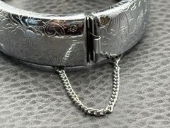 VTG Hinged Bangle Bracelet Floral Silver Tone Engraved Foliage Safety Chain 7”