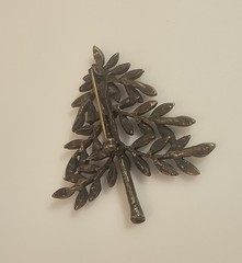 Cute 2 inch bronze and twinkling rhinestone christmas tree pin