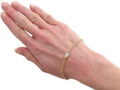 9.50Ct White Opal and 0.24Ct Diamond 15k Yellow Gold Necklace / Bracelet Set