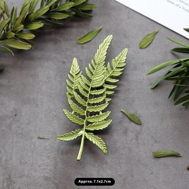 Vintage Green Color Leaf Plant Brooch Stick Pin Flower Women Jewelry Gift New