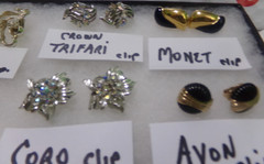 VINTAGE SIGNED EARRING LOT OF 12 CLIP ONS CORO-C TRIFARI-LISNER-SARAH COV-ETC.