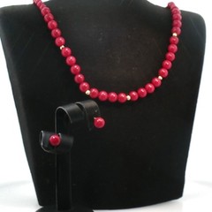 Vintage 14K Gold‑Marked Red Bead Necklace & Pierced Earrings Set – Classic