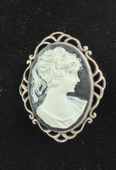 Vtg Signed Jezlaine Sterling Silver Black White Cameo Female Face Brooch Pin