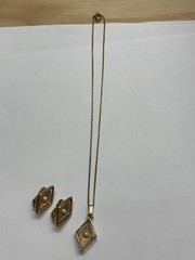 SARAH COVENTRY SET DIAMOND SHAPED NECKLACE & CLIP EARRING SET, GOLD PEARL