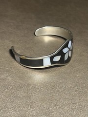 VTG Alpaca Silver Mexico FLOWER Mother Of Pearl Abalone Cuff Bracelet Size 5.5–6