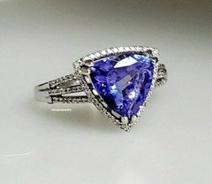 4.25 CT Trillion cut Tanzanite Halo Stunning Engagement Ring 925 Sterling Silver