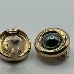Vintage Carol Lee Faux Black Pearl Clip On Button Earrings Silver Tone Signed