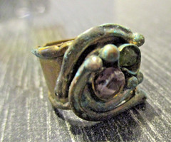 Vintage Artisan Modernist Brutalist Abstract Stone Bronze Brass Ring Size 7!