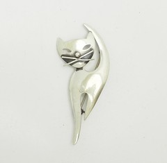 Fun whimsical sterling silver cut out Cat feline kitten kitty pin by Danecraft