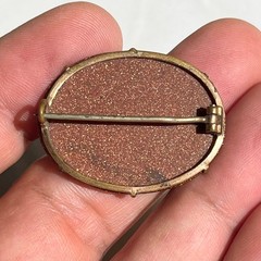 ANTIQUE VICTORIAN GOLDSTONE TABLE CUT CABOCHON BRASS BROOCH PIN ESTATE JEWELRY