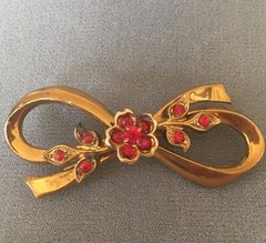 Vintage 1940s Coro Pegasus Floral Bow Brooch Red Crystals Gold Tone Metal Alloy