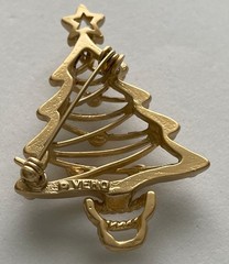 VINTAGE VERO CHRISTMAS TREE BROOCH PIN OPEN GOLD MID CENTURY MODERN MCM HTF 27