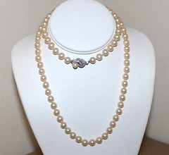 Vtg Knotted Faux Pearl Necklace 30″ REAL DIAMONDS in Clasp-50’s High End Costume