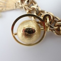 Estate Solid 14K Gold Heavy 74.85g Charm Bracelet Vtg Travel Globe w/Gemstones