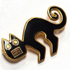 Vintage MMA 1985 Signed Metropolitan Museum Of Art Black Enamel Cat Brooch / Pin