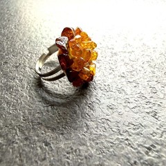 Unique cognac Whole Stone natural Amber Ring 2.45g