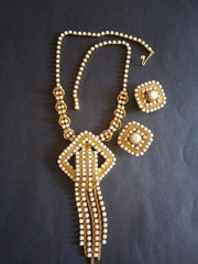 Hobe white glass necklace & earrings set