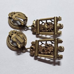 Vintage Possible Schreiner Juliana D&E Clip On Earrings Moroccan Matrix VGC