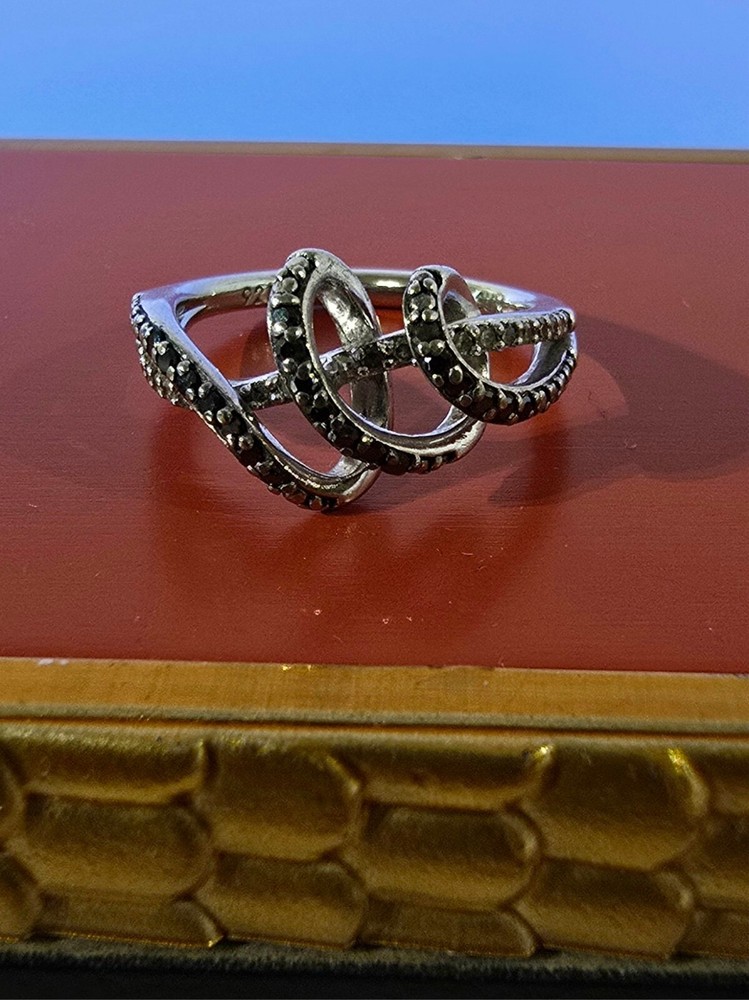 Vintage Signed SUN Sterling Black & White Diamond Ring Size 7