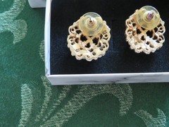 Vintage Simulated Emerald & Pearl Pierced Earrings