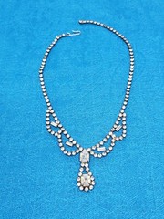 Clear Rhinestone Choker Necklace Vintage Dangle Drop Pendant 15.5 Inches Sparkly