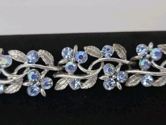 Vintage Lisner Blue AB Rhinestone Bracelet Leaves Link 7 Inches Signed Rhodium