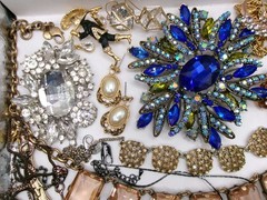 Vintage~Mod Estate Costume Jewelry Lot~AVON~CORO~JERI LOU~J CREW~SARAH~PARK LANE