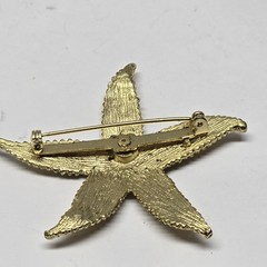 VTG GOLD BRUSHED STARFISH BROOCH NAUTICAL BEACH METAL FIGURAL PIN