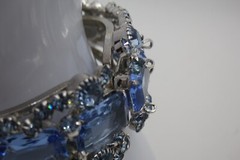 VINTAGE JULIANA SKY BLUE GLASS STONE RHINESTONE SILVER TONE HINGE BRACELET