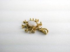 Vintage 14k Yellow Gold White Opal Oval Cabochon Pendant 1.3g .75 Inch Length