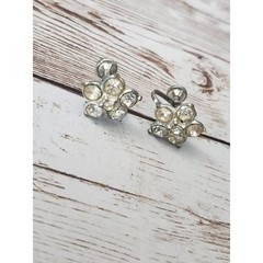 Vintage Screw On Earrings Flower Shape Just Over 0.5″