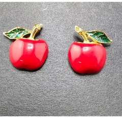 Vintage Red Apple Enamel Jewelry Set – Bracelet & Earrings